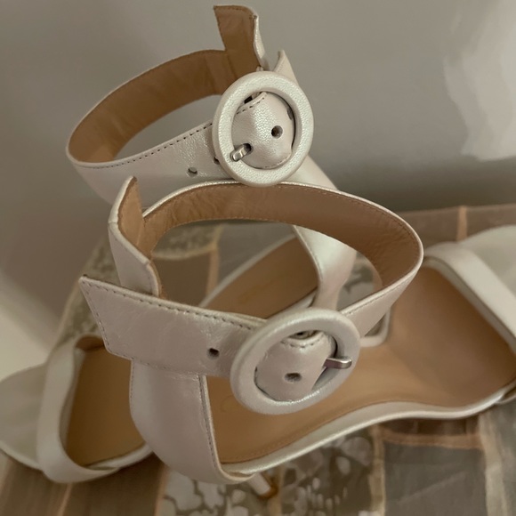 Gianvito Rossi Portofino Sandals Pearl White 38 - Picture 10 of 13